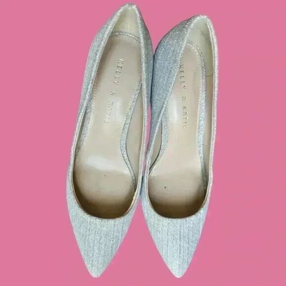 Katie & Kellie Sliver pumps with a touch of dazzle Woman’s size 8. Worn twice. - Picture 5 of 7